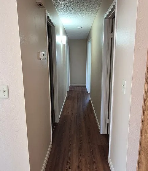 1121 Swallow Ln — Photo 9