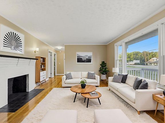 2nd image of 402 Prospect Rd