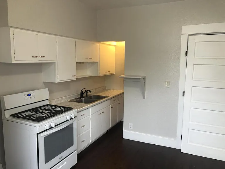 25 1st Ave SW — Photo 5