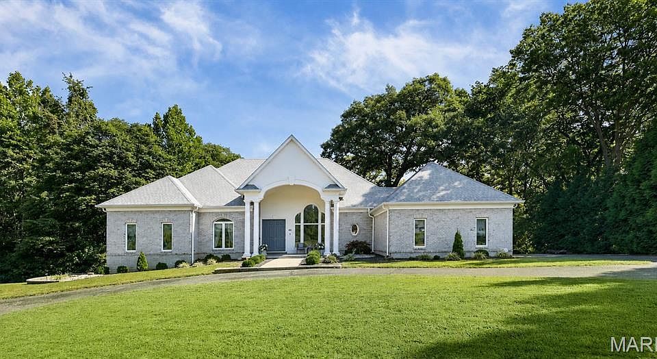 1st image of 46 Kings Pointe Ct
