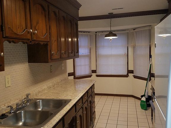 3rd image of 5770 Rivermill Cir