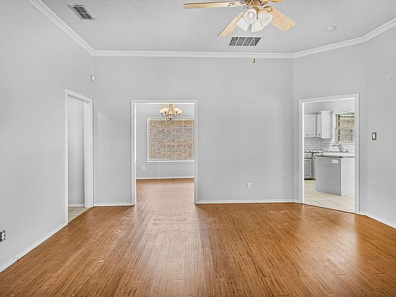 4th image of 2102 97th St