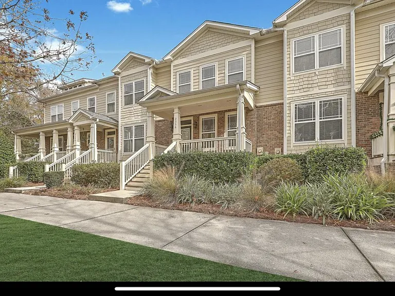 2356 Daniel Island Dr — Photo 1