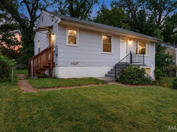 10160 Cloverdale Dr, Saint Louis, MO 63136