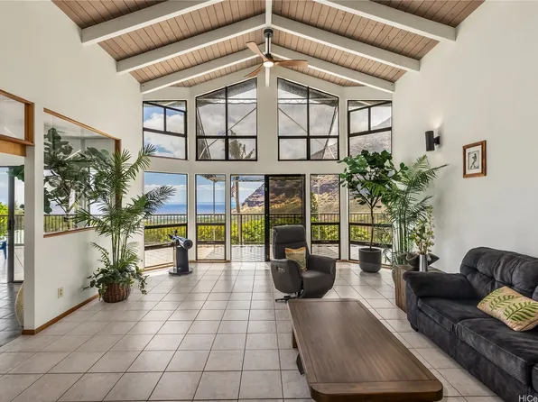 84-1330 Maunaolu St, Waianae, HI 96792