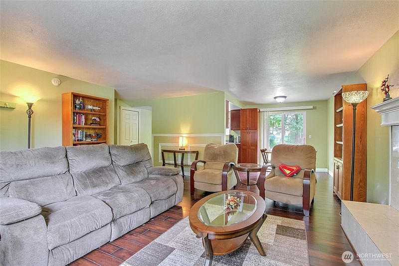 4th image of 18233 SE 262nd Place