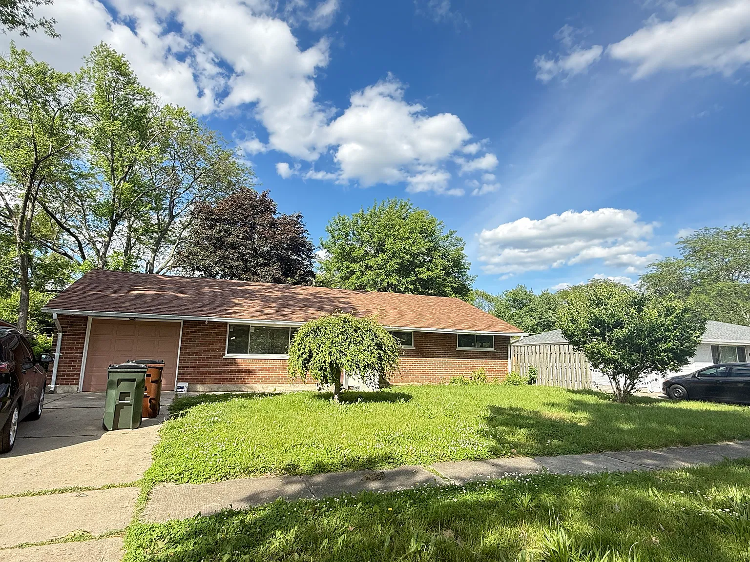 3 bed, 1080 sqft, $1,600 — Photo 1