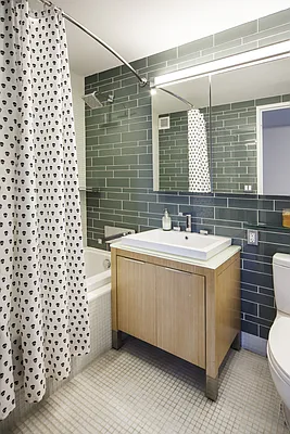 Rented by New York Casas Ltd. | media 9