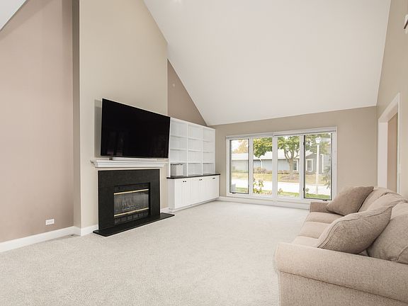 5th image of 820 Braeman Ct