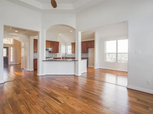 123 S Rocky Point Cir, The Woodlands, TX 77389