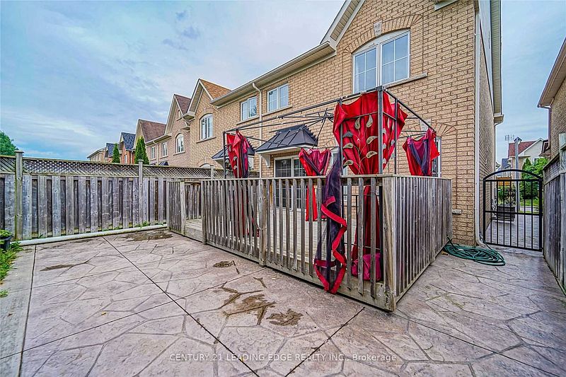 Ajax House for rent - 4 Bedrooms — photo 7