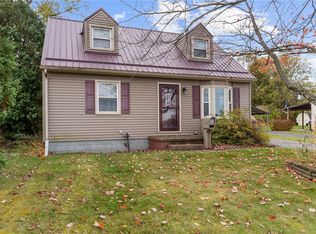 1096 Park St, Sharon, PA 16146