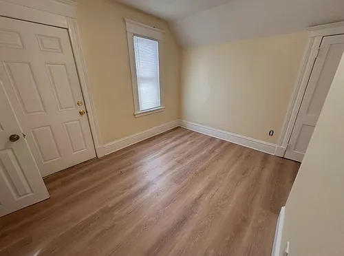 149 Glen St Photo 1