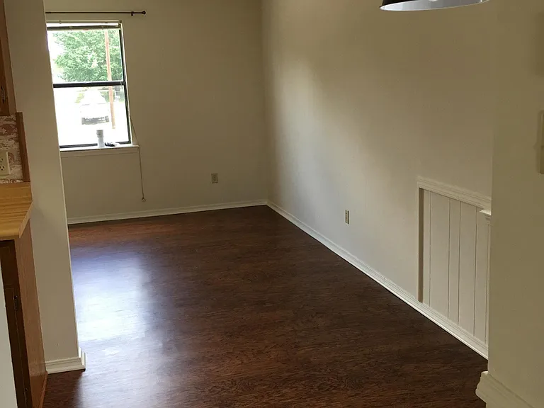 2100 Louisville St #C — Photo 7