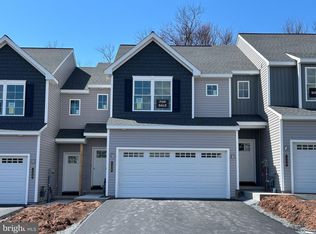 128 Magnolia Dr, Middletown, PA 17057