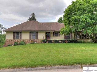 12051 Jackson St, Omaha, NE 68154