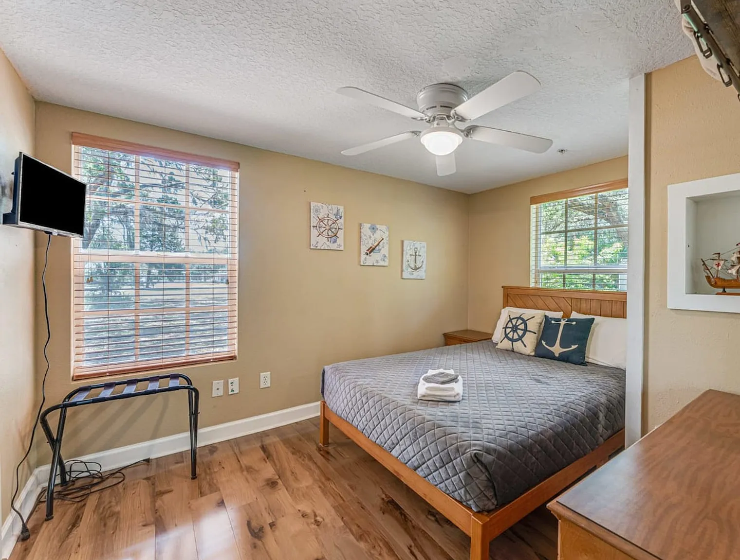 1 bed, 1.0 bath, $2,205 — Photo 1