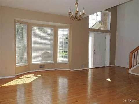 3 bed, 3.5 bath, 2132 sqft, $3,400 — Photo 3