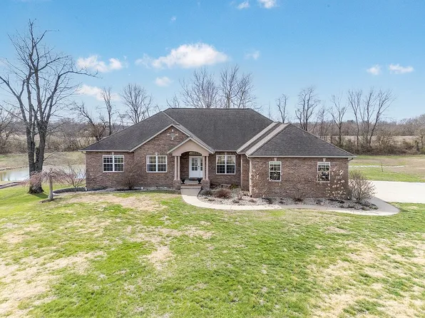 7564 Lake James Dr, Edwardsville, IL 62025