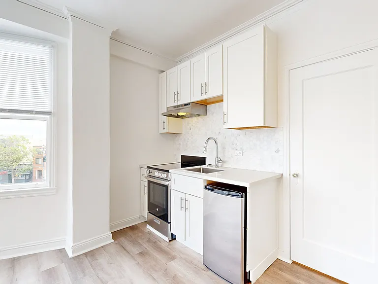 19 Hermann St #104 — Photo 4