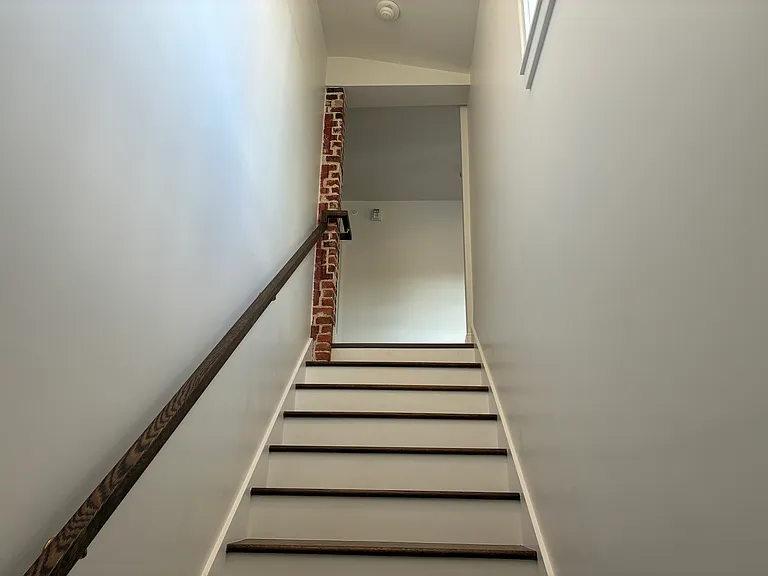 205 S Union St — Photo 28