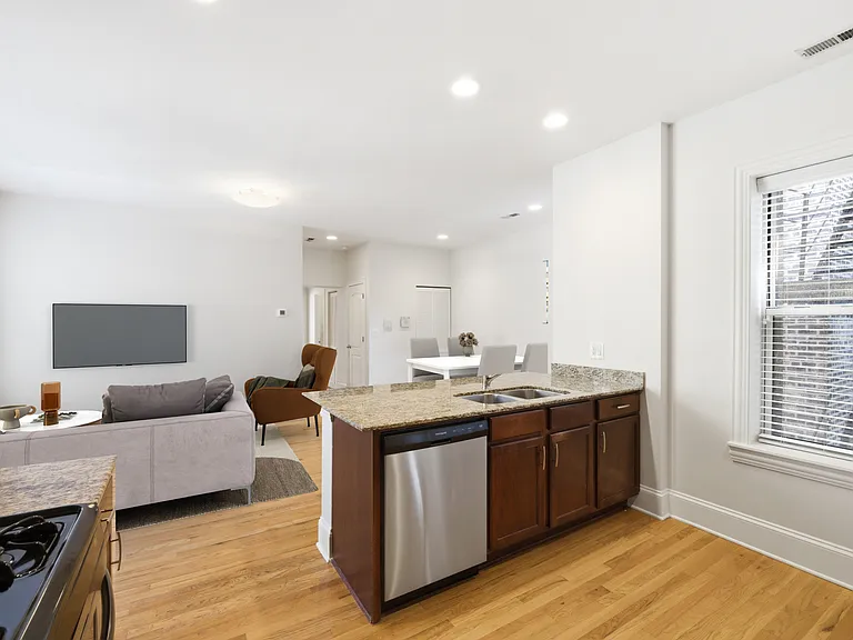 5404 N Kenmore Ave #3 — Photo 9