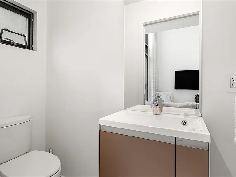 109 Chandler St #1 — Photo 33