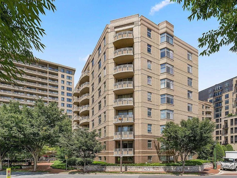 1st image of 7111 Woodmont Ave APT 102