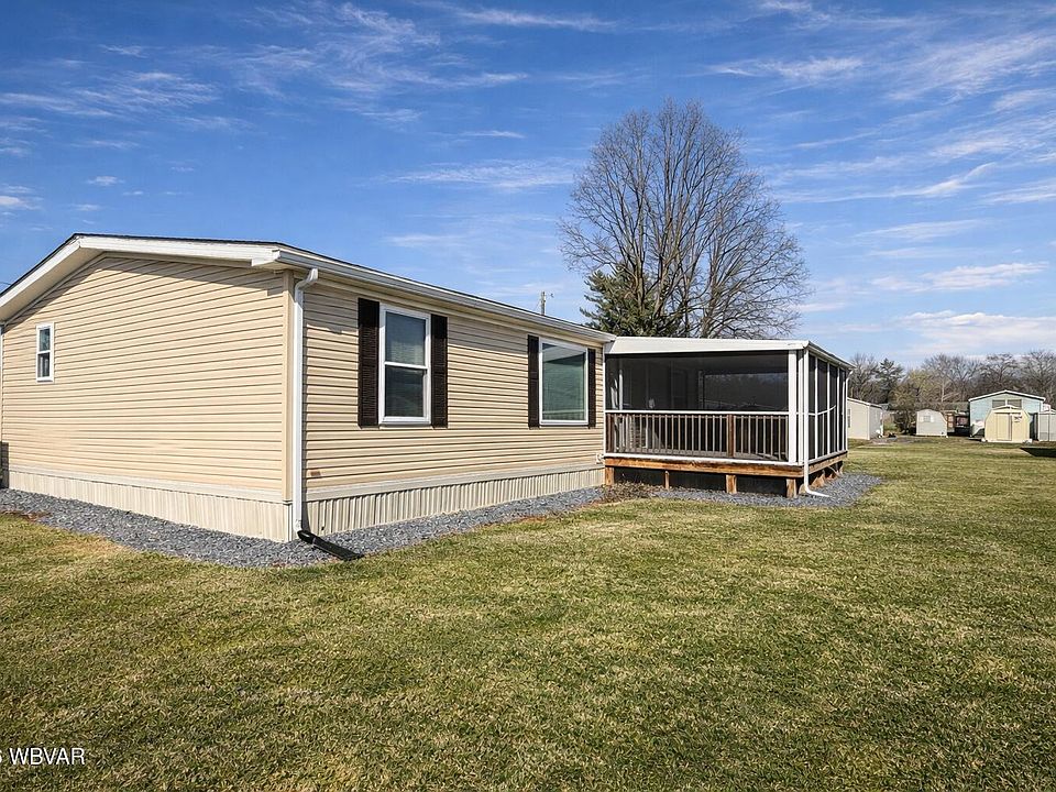 1st image of 20 Avis Manor Cir
