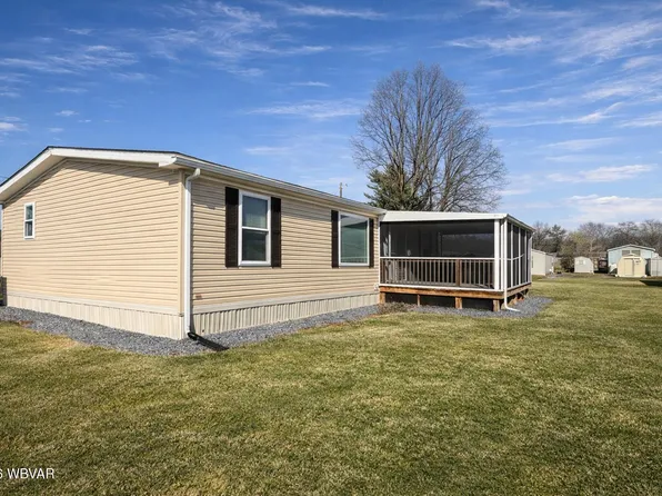 20 Avis Manor Cir, Avis, PA 17721