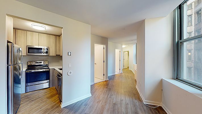 1st image of 15 Park Row APT 21E