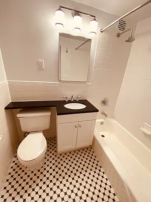 Rented by Metropolis Real Estate of Manhattan | media 11