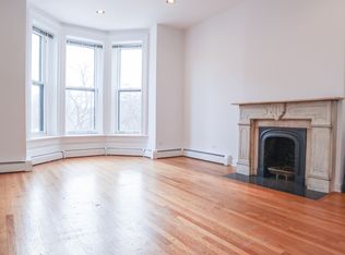 170 W Menomonee St #A2, Chicago, IL 60614