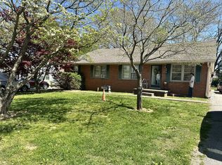 432 Henderson Dr, Hopkinsville, KY 42240