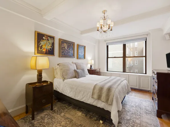 12 East 97th Street image 2 of 9