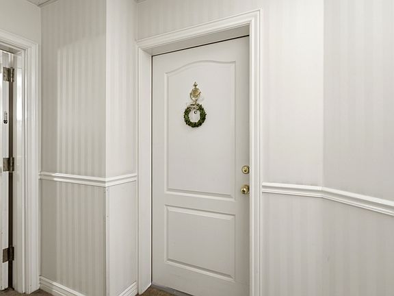 5th image of 838 S South Temple #107