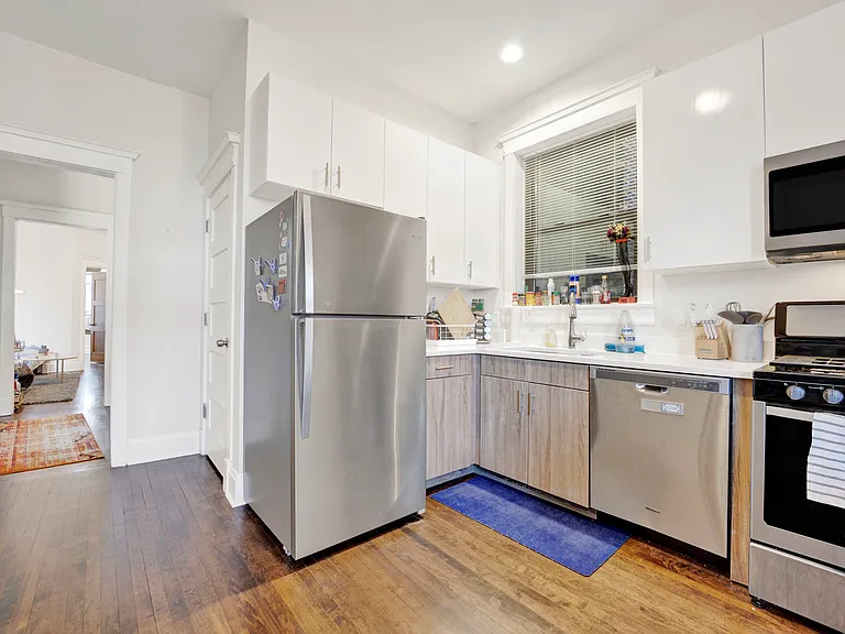1010 W Dakin St #2 — Photo 7