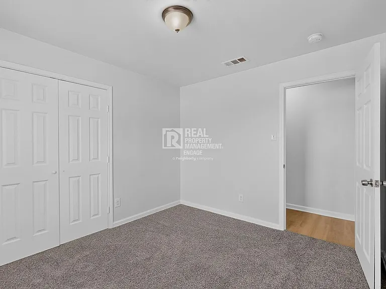 4525 Hunter St — Photo 27