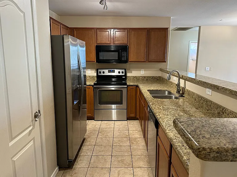 1350 S Greenfield Dr #2073 — Photo 8