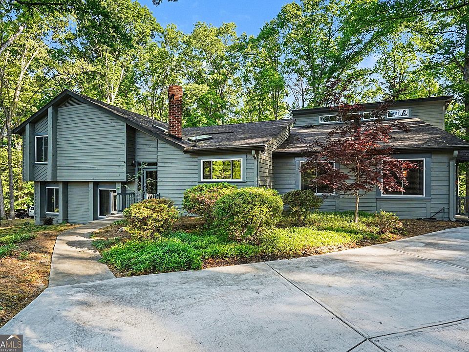1st image of 2467 Laurel Ridge Pl SW