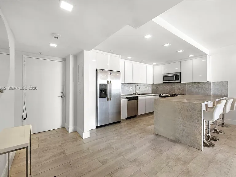19390 Collins Ave #1519 — Photo 5
