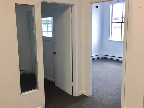 59 Park St #B, Beverly, MA 01915