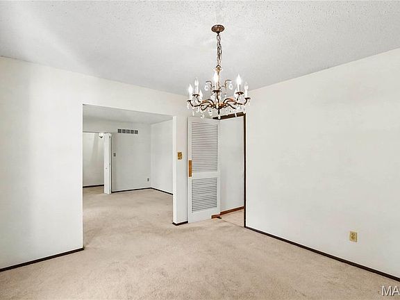 5th image of 2311 Blue Hill Rd