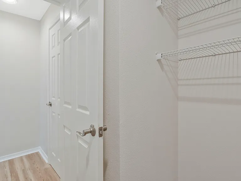 4221 Brookside Dr — Photo 32
