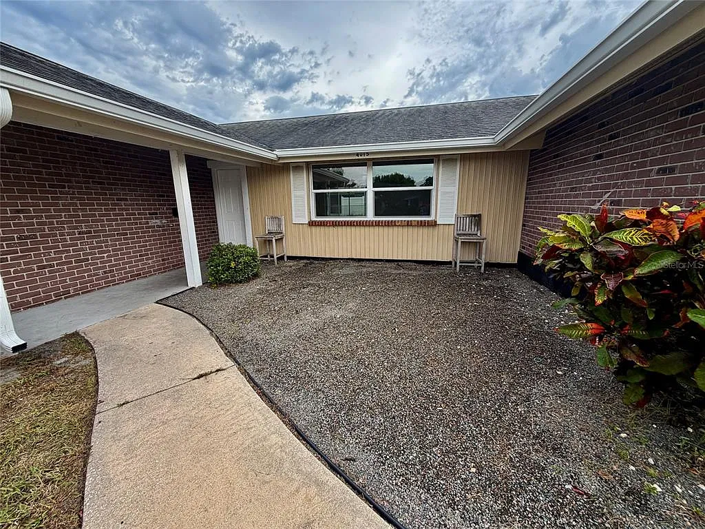 3 bed, 2.0 bath, 1334 sqft, $1,995 — Photo 2