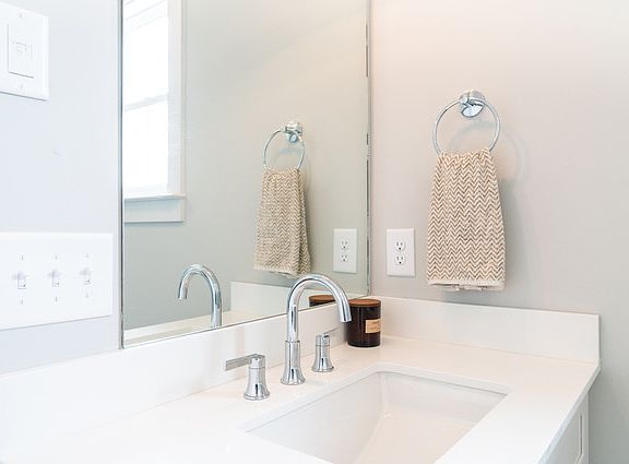 4th image of 509 Rosedale Ave #F