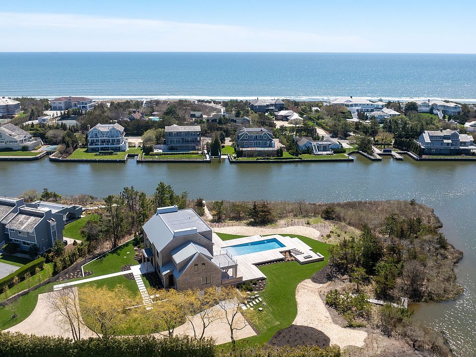 17 Leaward Ln, Quogue, NY 11959 | Zillow