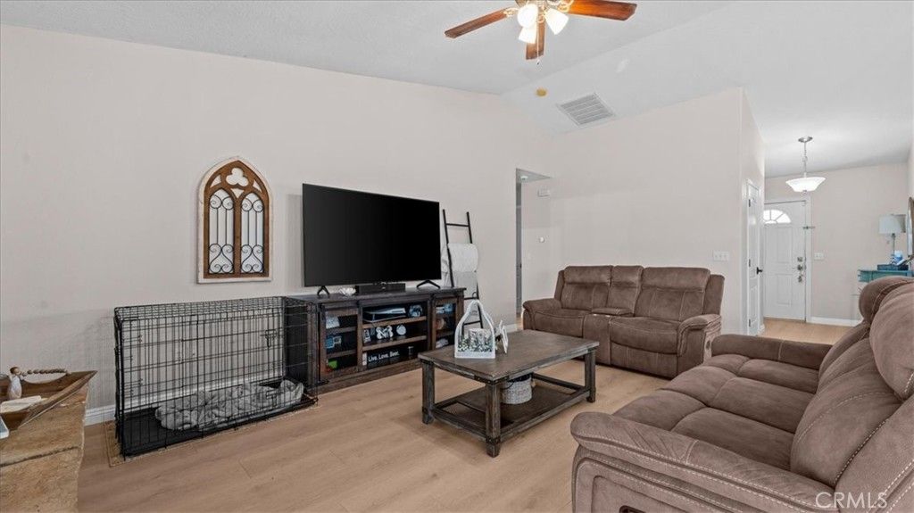 15535 Erie Rd, Apple Valley, CA - View 5