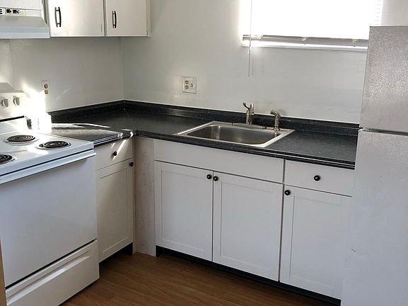 2nd image of 1149 Fairfield Ave APT 5