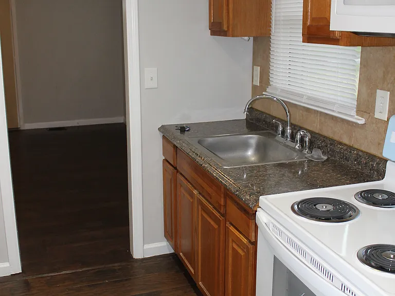 756 Sunset Blvd SW #B — Photo 8
